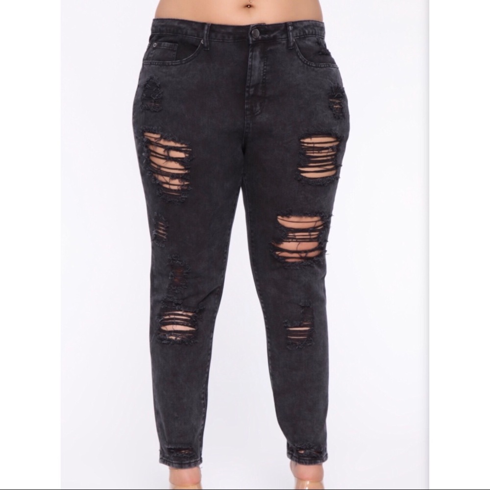 Fashion Nova distressed skinny jean